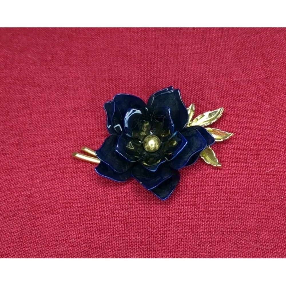 Vintage‎ Gold Tone And Blue Enamel Flower Brooch Pin